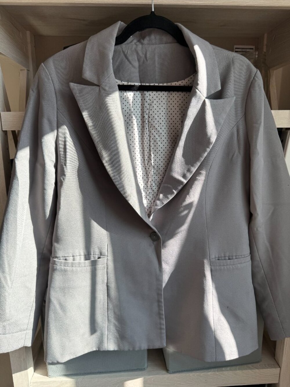 Gray Tailored Blazer – Women’s (Classic Single-Button Work Jacket)